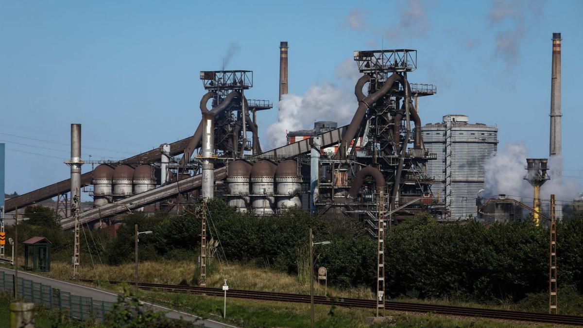 Instalaciones de ArcelorMittal en Gijón. | JUAN PLAZA