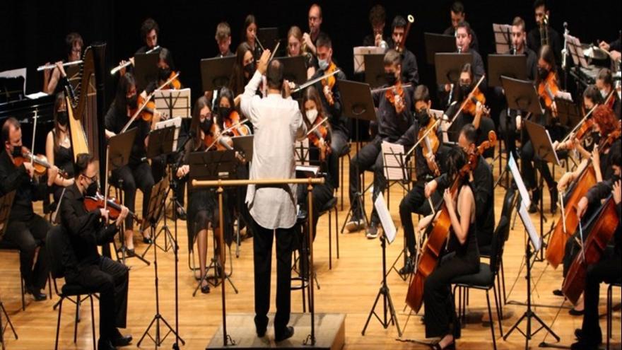 Música al Port: Concierto de la Orquesta y Banda Sinfónica Lira Saguntina