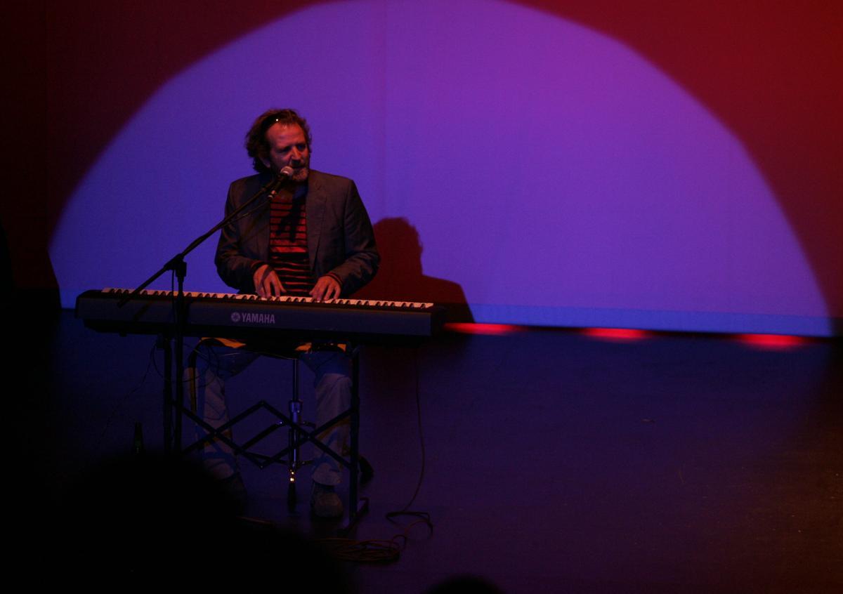 Mauro Muñiz, durante una actuación musical.