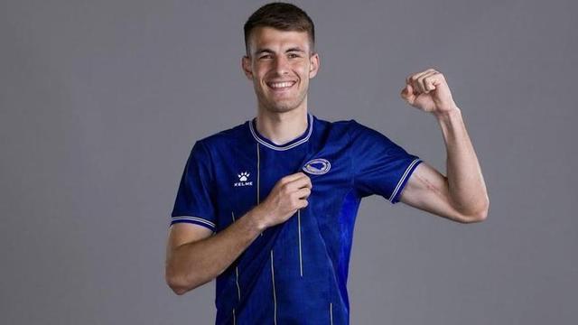 Bazdar, en la foto con Bosnia antes de empezar el Mundial.