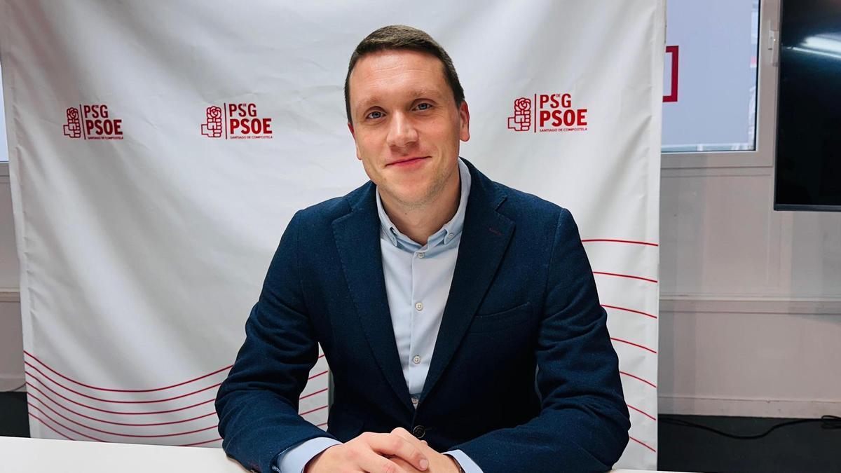 Bouza, este venres en rolda de prensa en Santiago