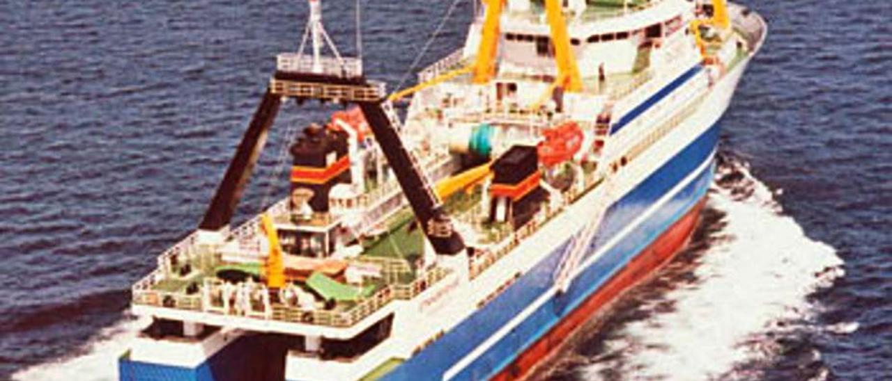 El buque tras su entrega en 1992. |   // FACTORÍAS VULCANO / CCAMLR