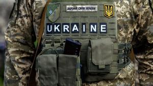 El uniforme de un militar ucraniano en Zakarpattia. 