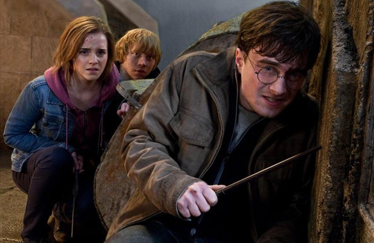 Emma Watson, Rupert Grint i Daniel Radcliffe, a ’Harry Potter i les relíquies de la mort (2)’.