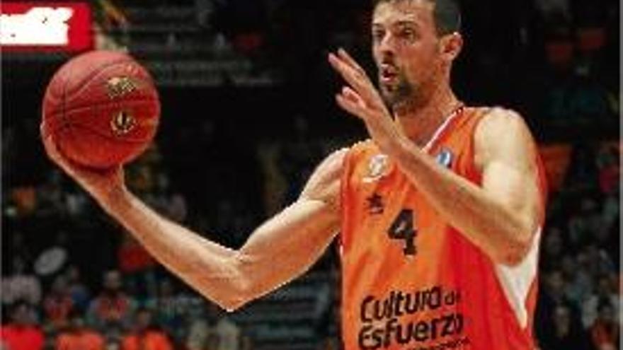 Jordi Trias en un partit amb la samarreta del València.