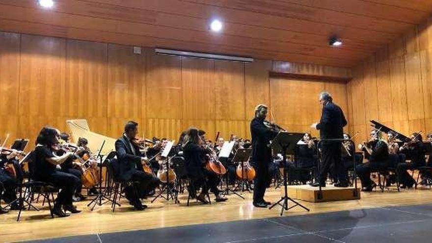 Un instante del concierto inaugural del certamen. // FdV