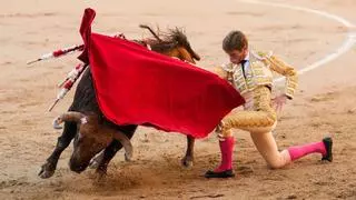 Solo Borja Jiménez resuelve a la altura de una gran corrida de Jandilla en Las Ventas