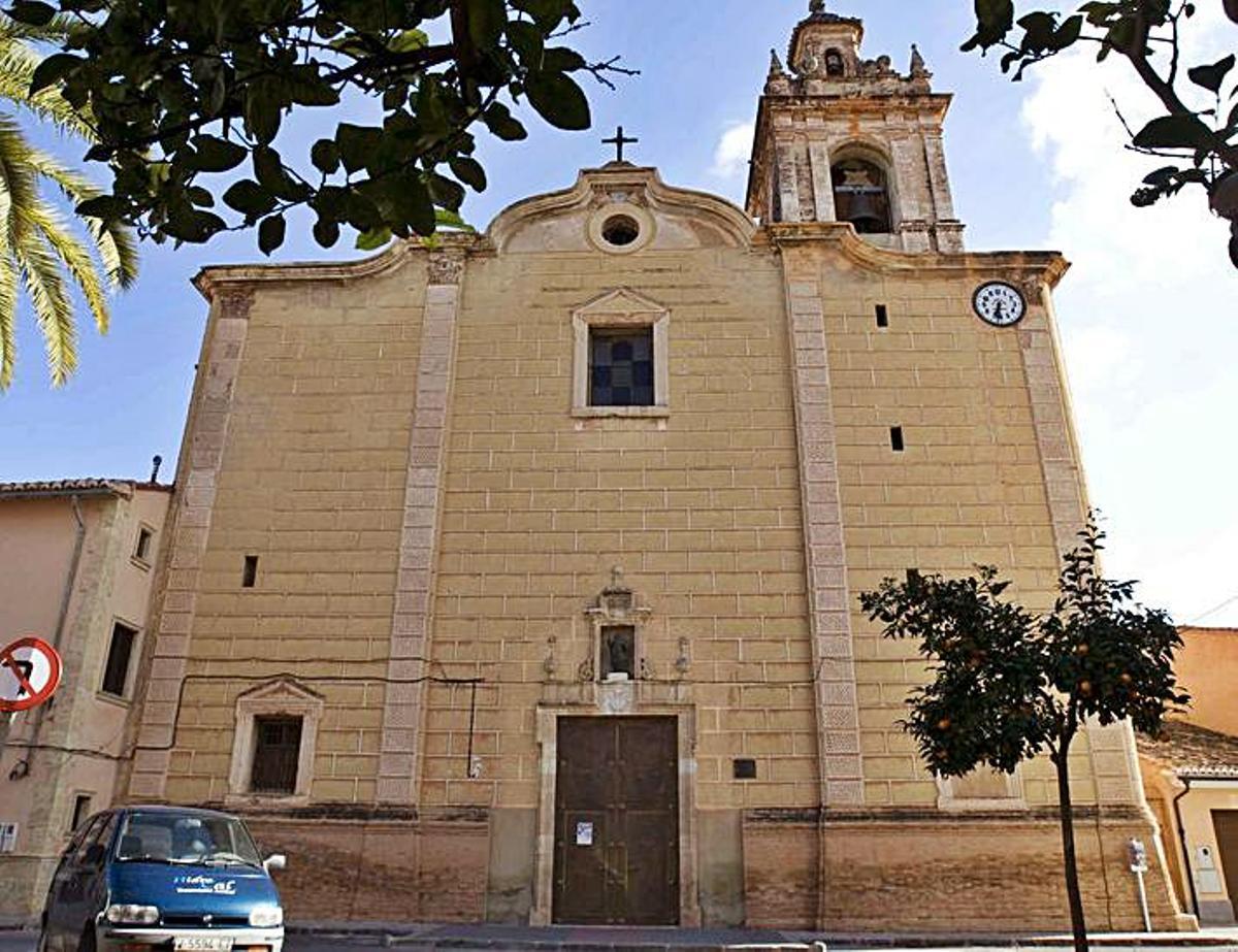 La Iglesia puso a su nombre 31 inmuebles en Morvedre | DANIEL TORTAJADA