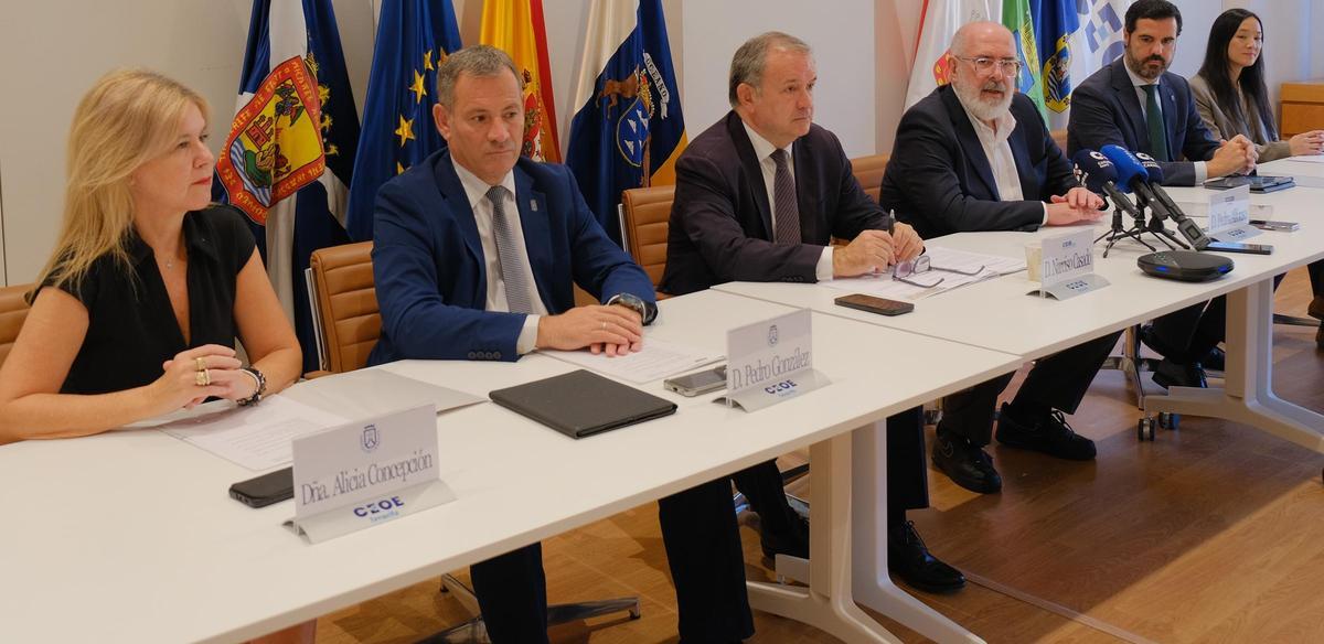 Miembros de la CEOE de Tenerife.