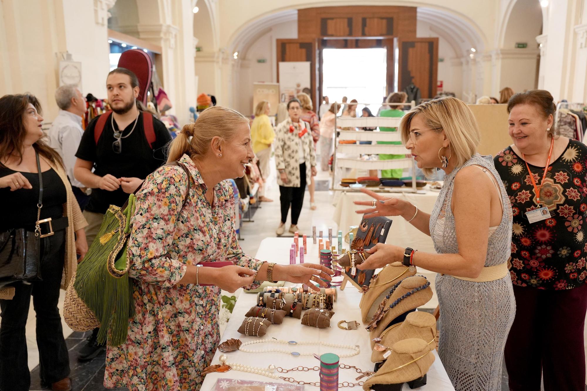 Inauguración del Mercadillo Solidario "por el Alzheimer"