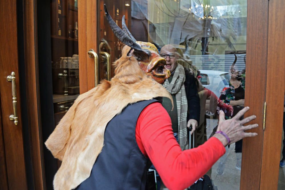 El pequeño Sant Sebastià juega en sa Riera