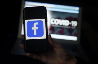 Facebook estudia dejar de prohibir la desinformación sobre el covid