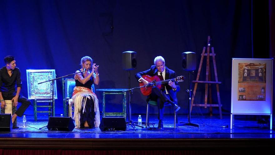 Homenaje a Pedro López en el 40 Aniversario de la peña flamenca La Pajarona