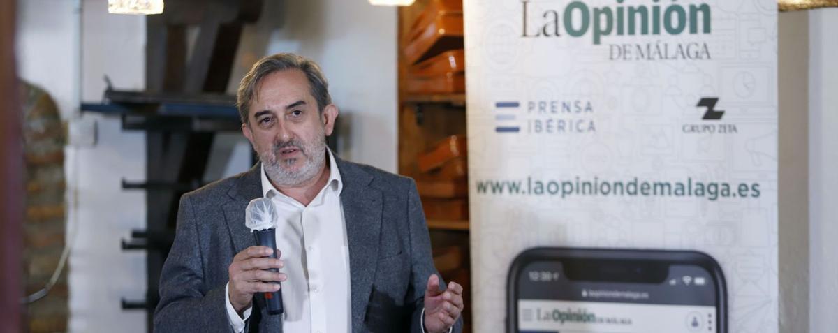 José Ramón Mendaza, director de La Opinión, inauguró la jornada gastronómica. | ÁLEX ZEA