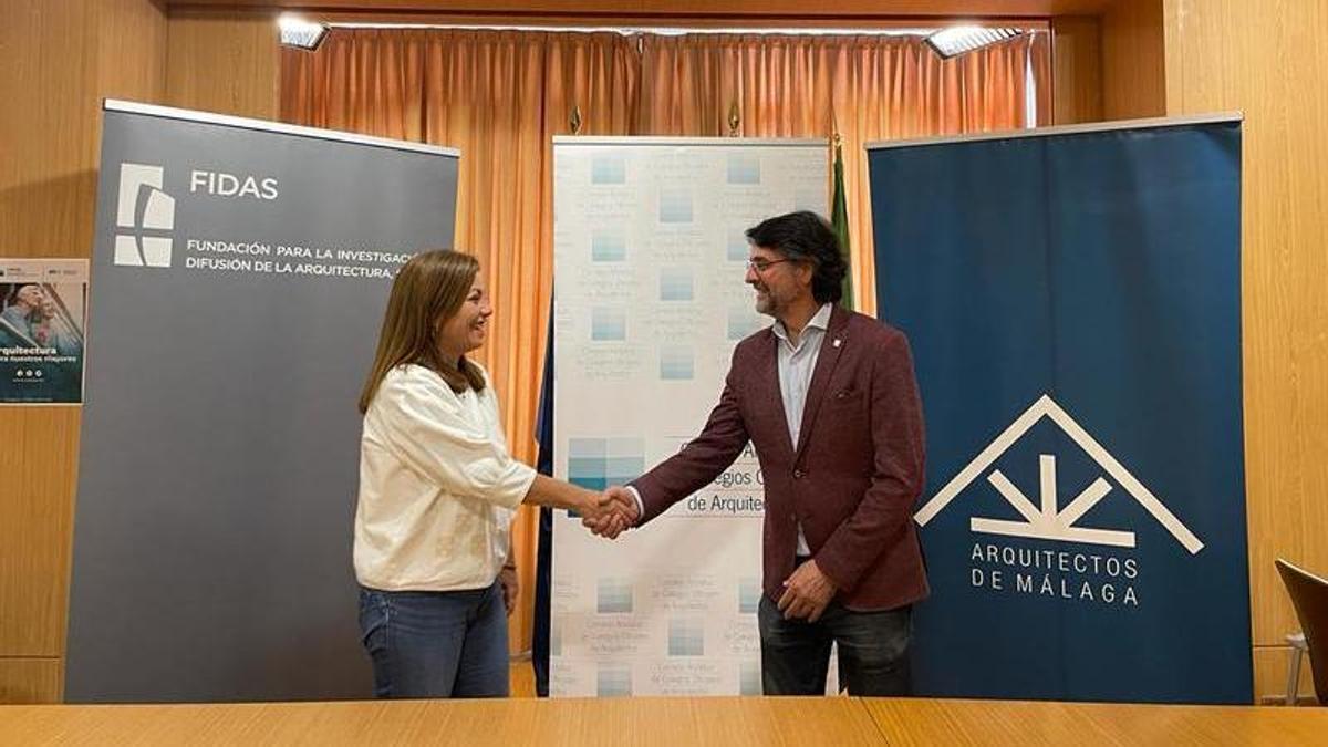 El convenio ha sido firmado por Cristina Murillo, presidenta de Fundación FIDAS, y Francisco Sarabia, decano del Colegio de Arquitectos de Málaga