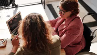 Apamex aplaude la ley que permitirá compatibilizar las ayudas a la dependencia con el autoempleo