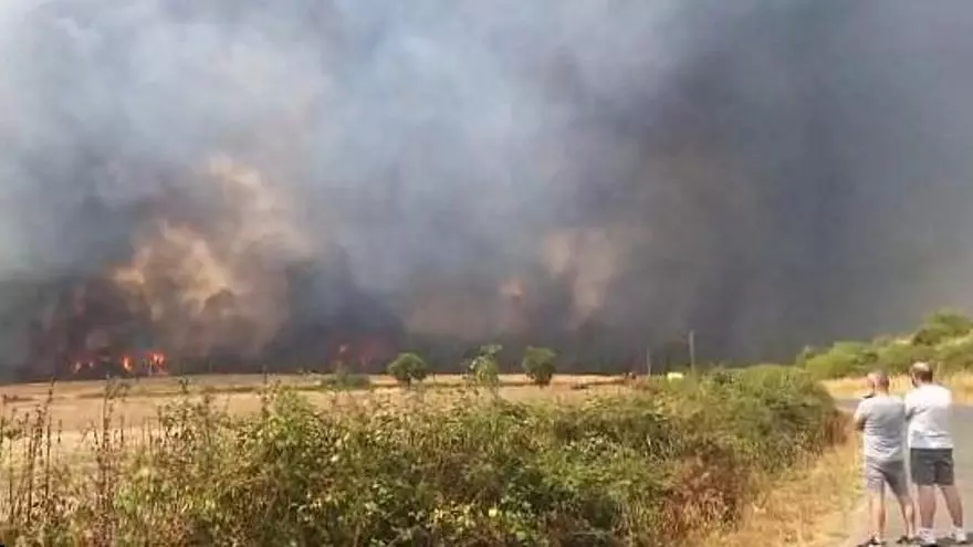 Agolada se suma a la oleada de incendios en Galicia