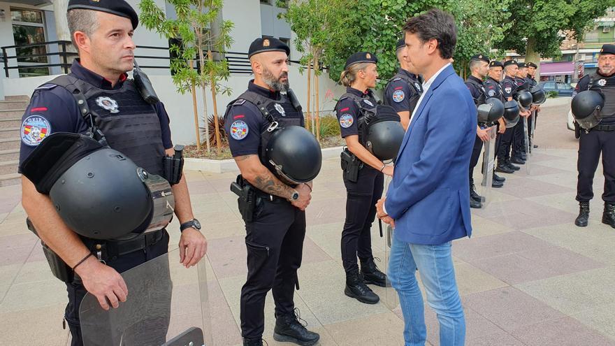 Molina pone en marcha el nuevo Grupo Especial de Intervención Rápida de la Policía