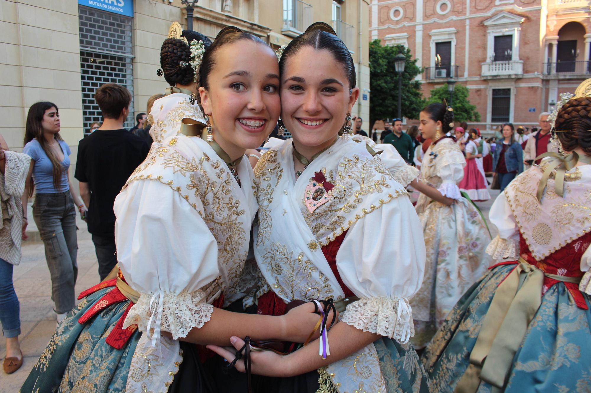 Estreno de la indumentaria de Carmen, Nerea y las cortes de 2022 y 2020-2021