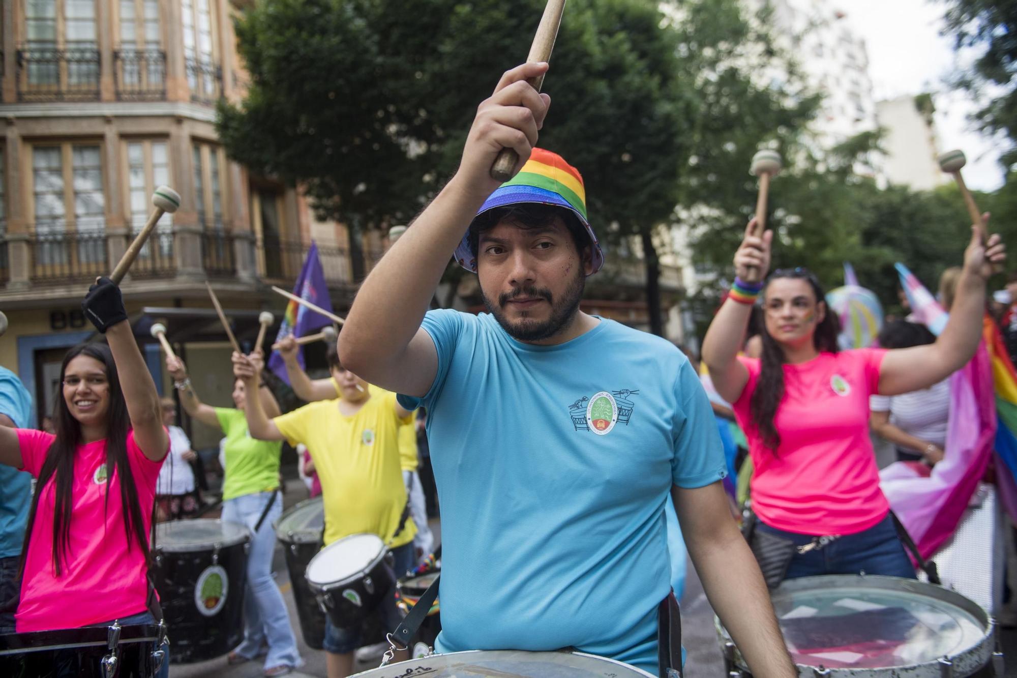 Así ha sido la manifesación del Orgullo LGTB+ en Cáceres