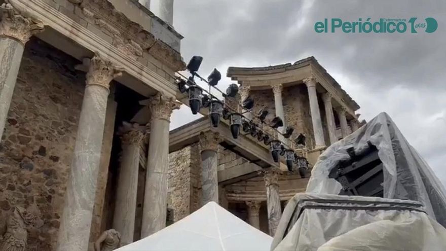 Así se quedó el Teatro Romano de Mérida después del chaparrón del sábado