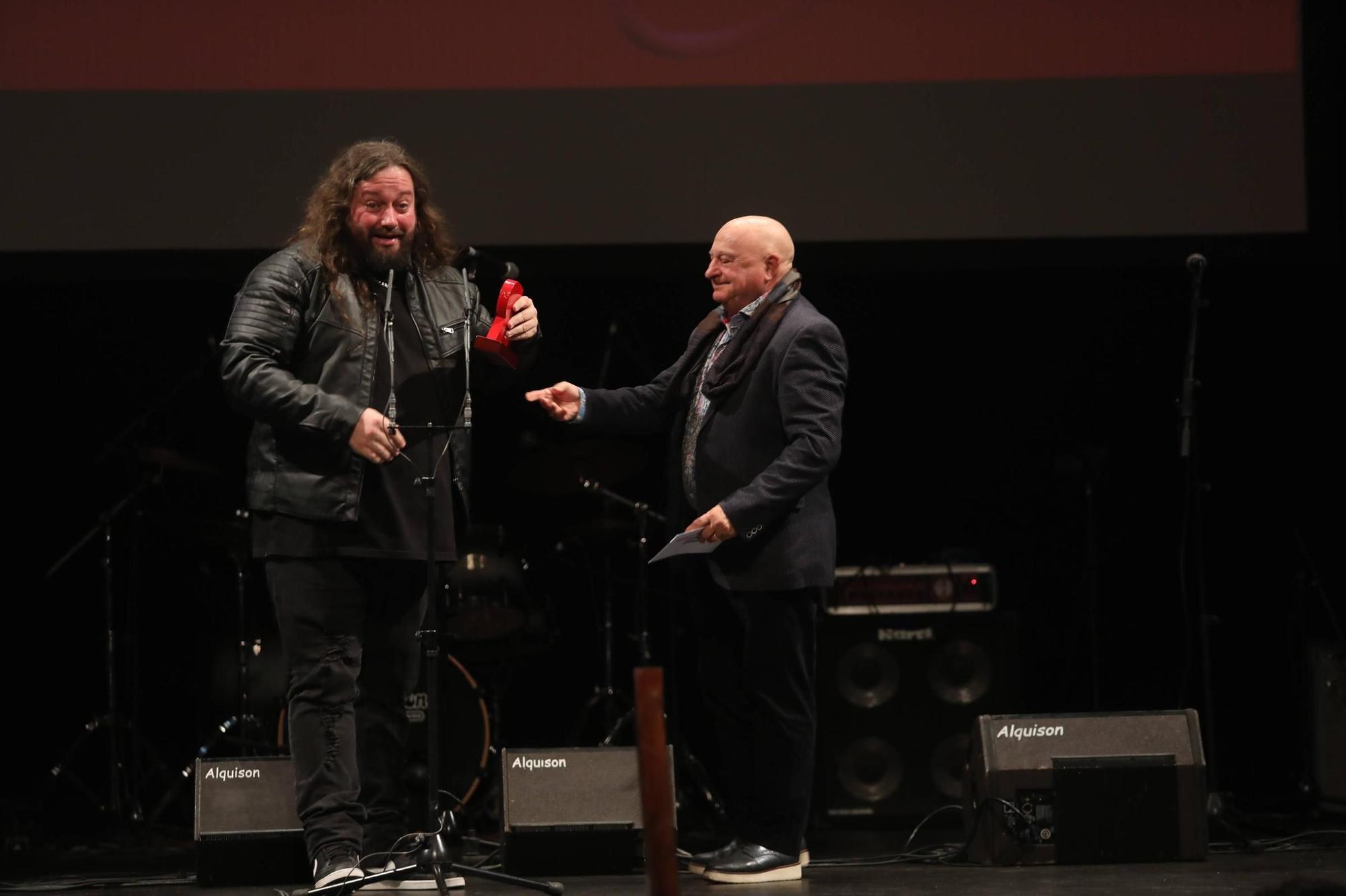 En imágenes | Así fue la entrega de los premios "Amas" en el teatro Filarmónica