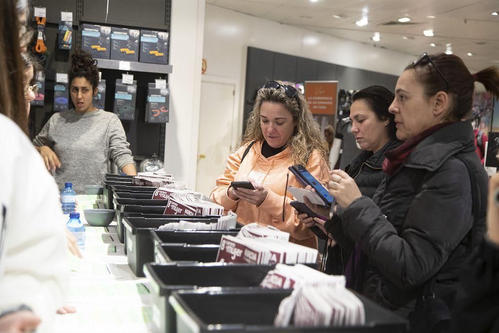 Entrega de dorsales para la Carrera e la Mujer este sábado