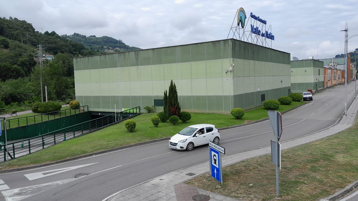 El centro comercial Valle del Nalón, en El Entrego.