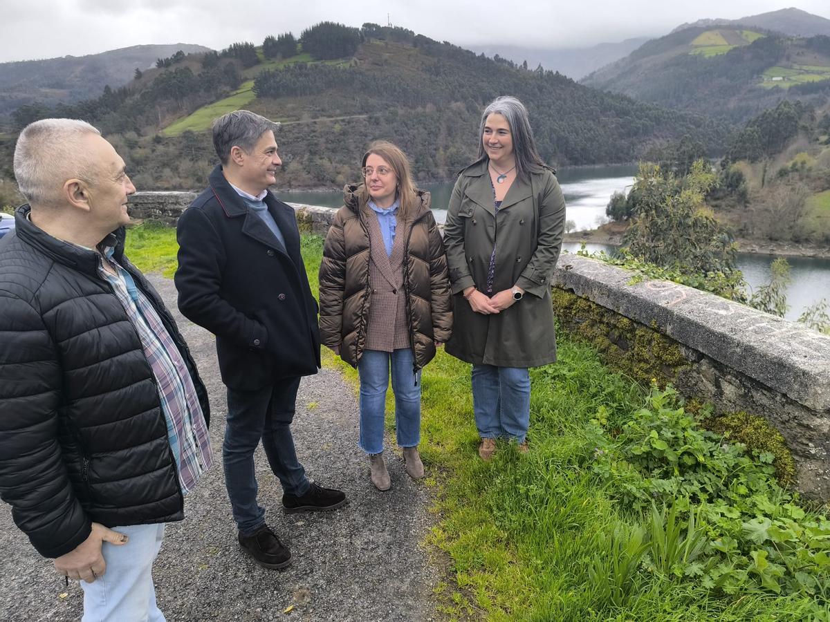 El concejal grandalés Benjamín Fernández, Pedro de Rueda, Salomé Sánchez y la boalesa Mónica Fernández.