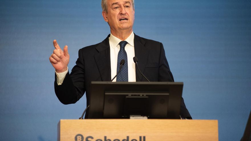 El Sabadell promete 6.300 millones a sus accionistas hasta 2027 para que rechacen la opa del BBVA