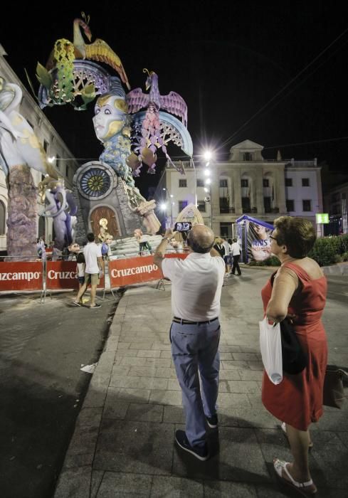 Lleno total por las noches en las barracas de Alicante