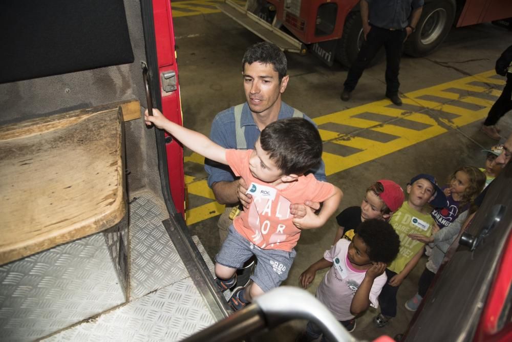 Infants visiten el Parc de Bombers de Manresa