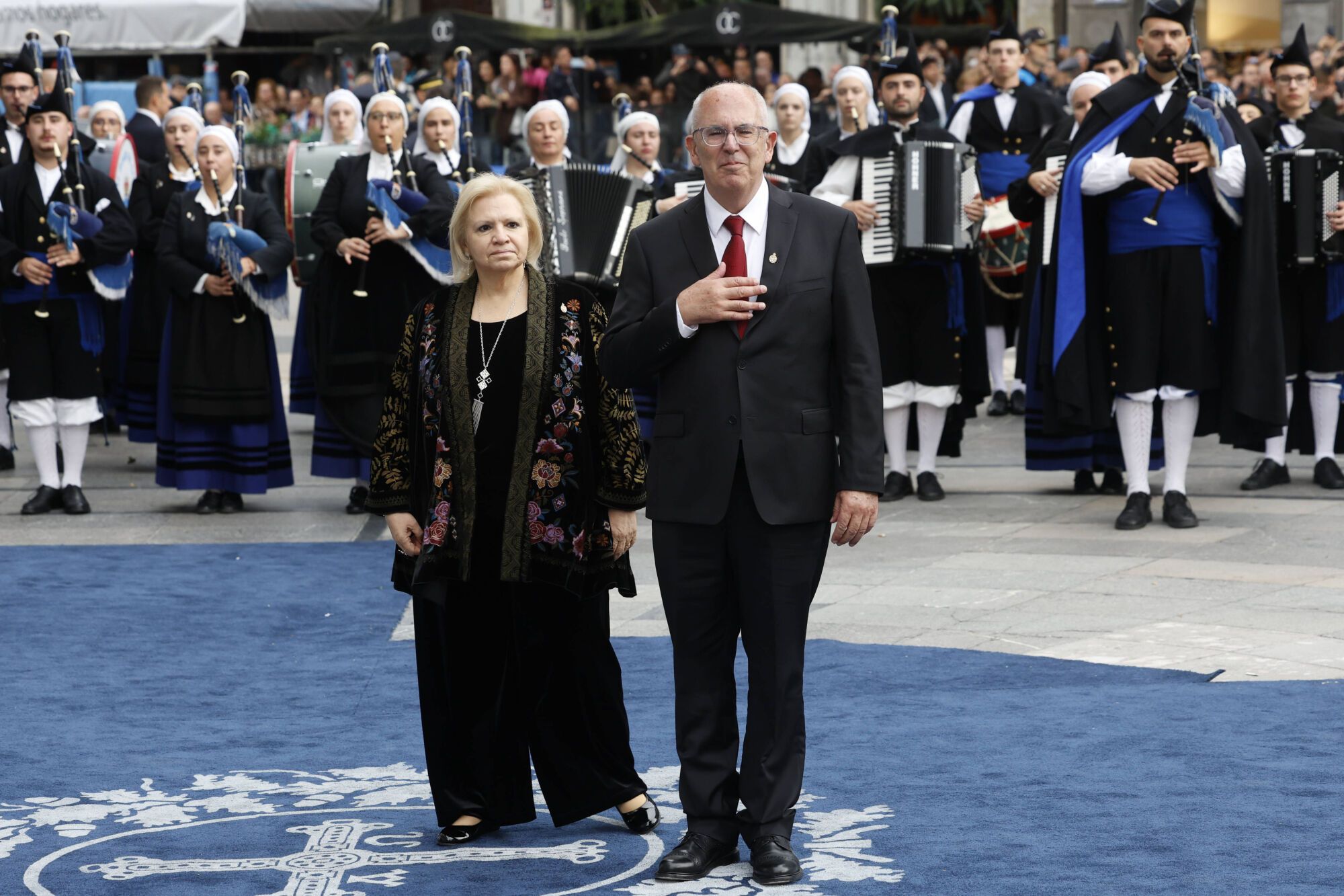 Premios Princesa. Entrada al teatro Campoamor de premiados. Kanon