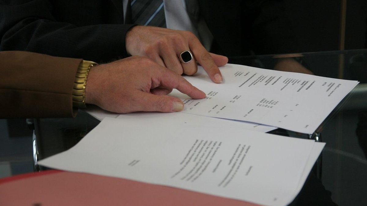 contract-408216 1920