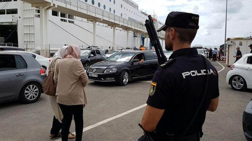 Valencia extrema la vigilancia en el puerto, el aeropuerto, las playas y la central de Cofrentes