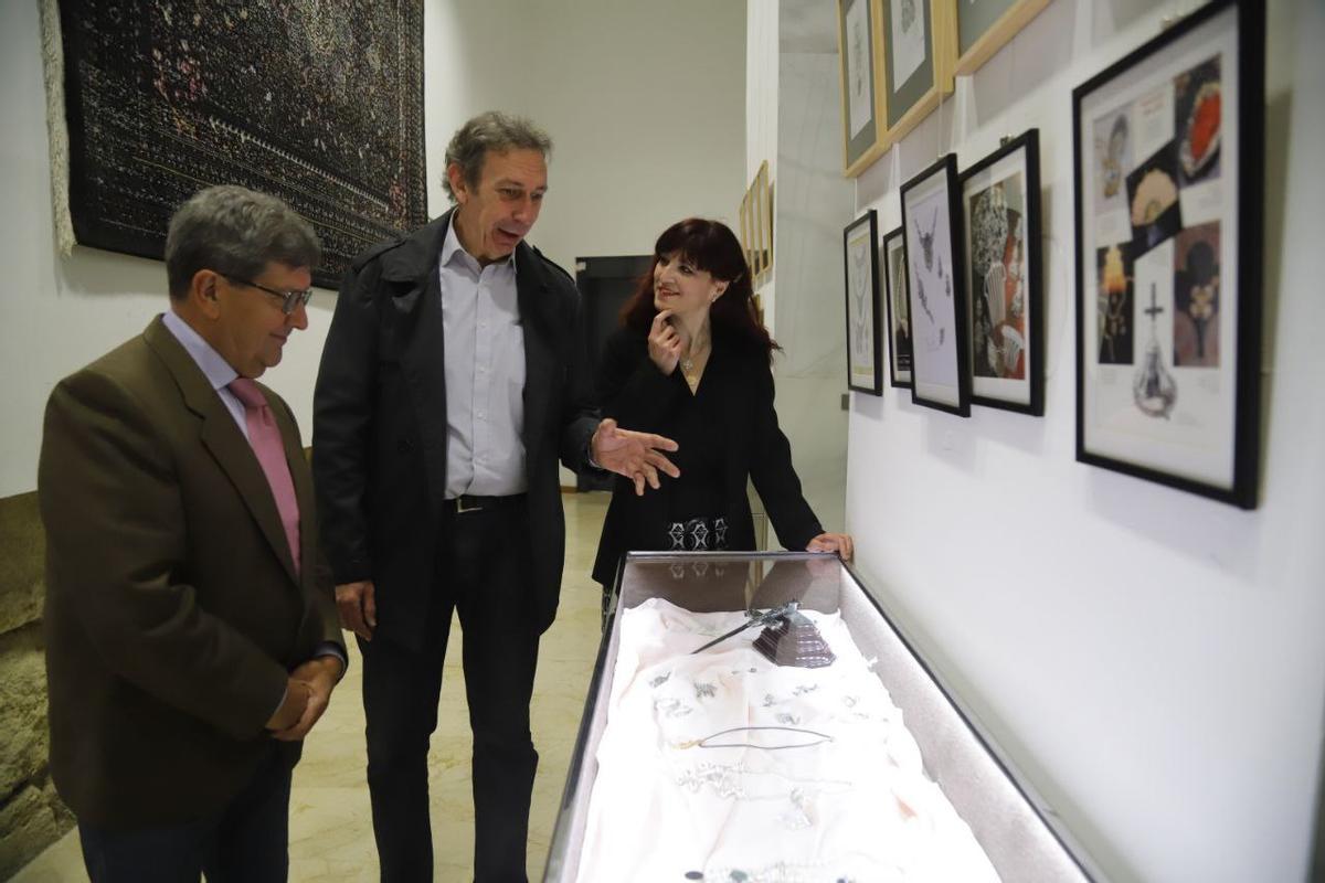 La Biblioteca Viva de Al Andalus inaugura la exposición 'Diseño en el mundo de la joyería'.