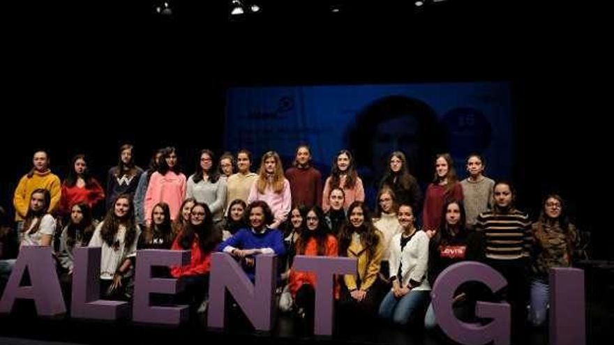 Una &quot;masterclass&quot; para promover la ciencia entre las alumnas de Langreo