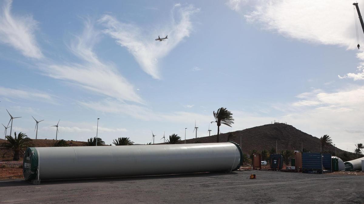 Obras de repotenciación del campo eólico de Arinaga realizadas durante el año pasado.