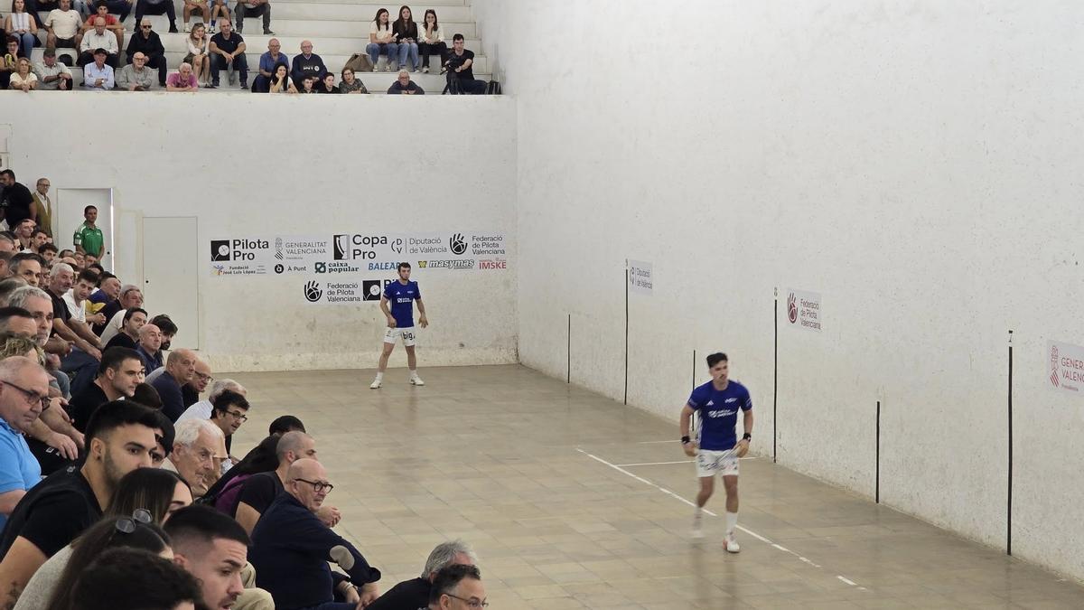 Montaner i Seve, diumenge, al Trinquet de Canals