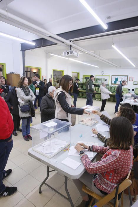 Votacions a l''Escola Eiximenis de Girona