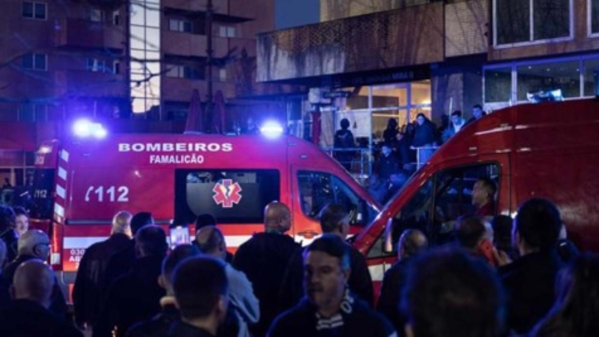 Famalicão – Sporting de Portugal suspenso: lesões, pedras, garrafas e muita violência