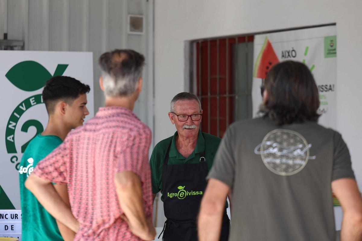 Galería: IX Concurso de Sandías en la cooperativa Agroeivissa Galería: IX Concurso de Sandías en la cooperativa Agroeivissa