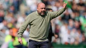 Manolo González, entrenador del Espanyol, durante el duelo del Martínez Valero frente al Elche