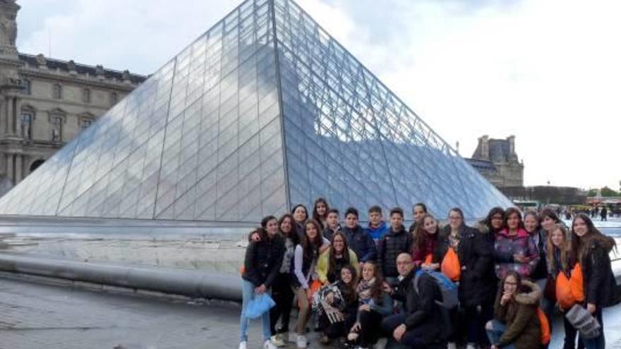 Estudiantes del IES Azorín de Erasmus a París