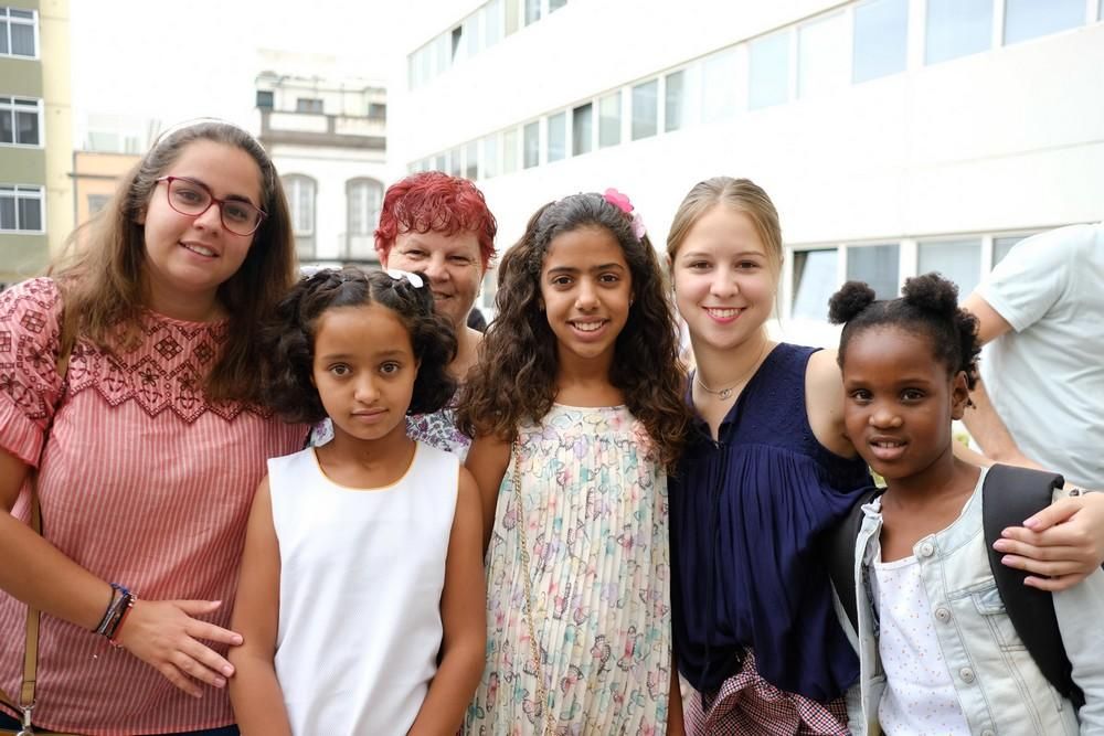 Medio centenar de niños saharauis visitan el Cabildo