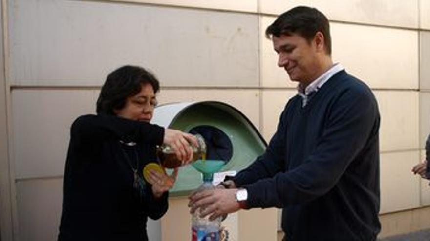 Vila-real instala 20 contenedores de recogida de aceite doméstico usado para fomentar el reciclaje