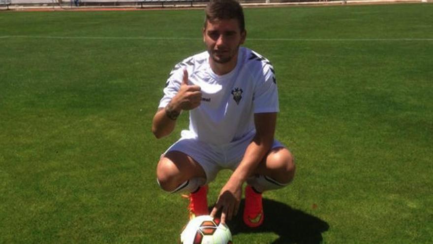 Portu posa ya como futbolista del Albacete.