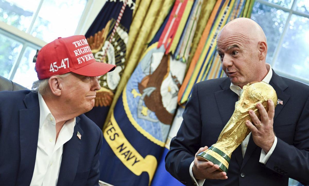 El futbol mundial s’escandalitza per la ingerència de Trump