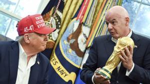 El futbol mundial s’escandalitza per la ingerència de Trump