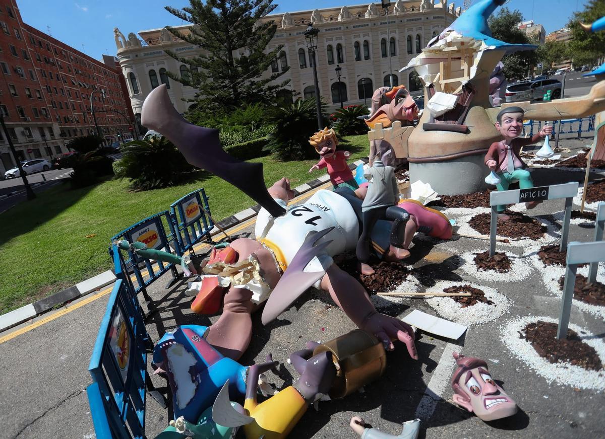 Destrozos en la falla General Pando